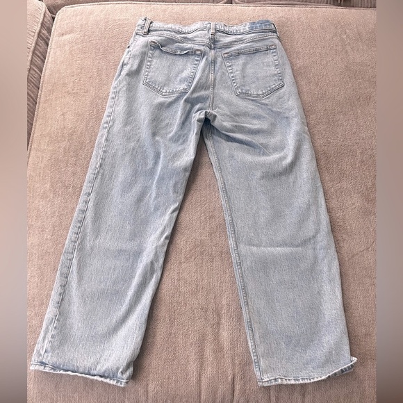Abercrombie and Fitch High Rise 90s Relaxed Jean Size 33 16R Light Wash - Picture 4 of 4